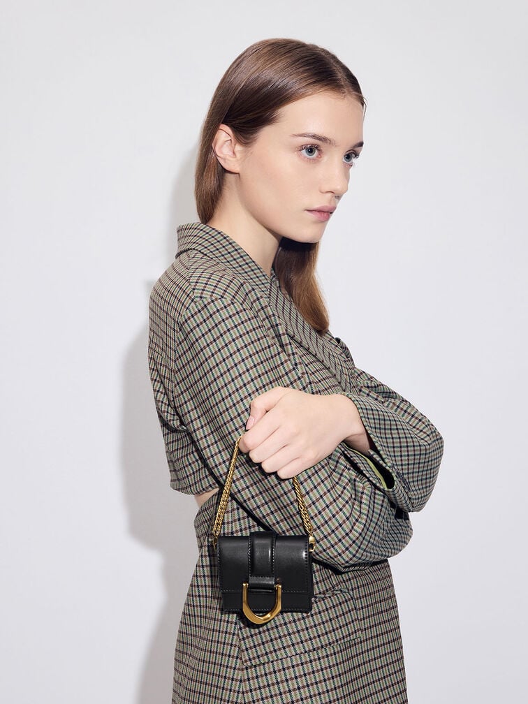 BOXED Charles & Keith Gabine Chain-Link Micro crossbody bag-Black